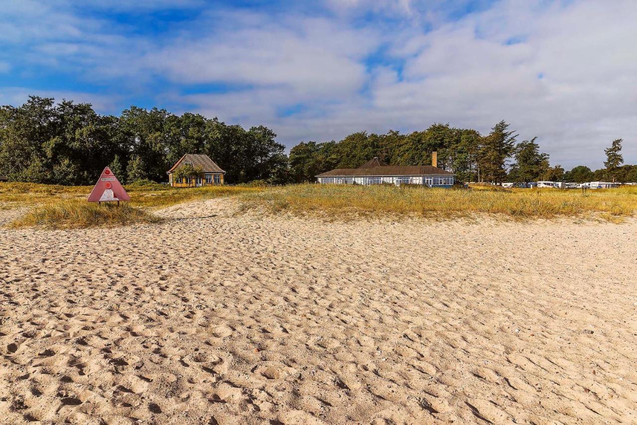 Skaerven Beachfront Apartments And Cottage Нюборґ Екстер'єр фото